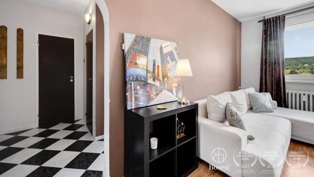 REZERVOVANÝ | Zariadený praktický 1.izbový byt, Rača, Žarnovická, 42 m2