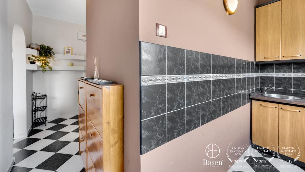 REZERVOVANÝ | Zariadený praktický 1.izbový byt, Rača, Žarnovická, 42 m2