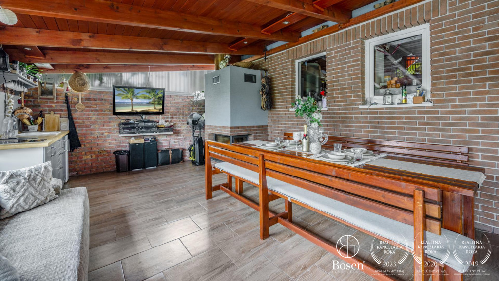 BOSEN | Slnečný 4 izbový rodinný dom s 2 zimnými záhradami, Šenkvice, 800m2