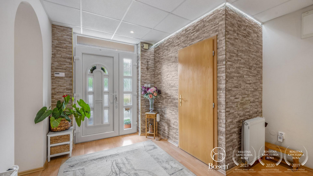 BOSEN | Slnečný 4 izbový rodinný dom s 2 zimnými záhradami, Šenkvice, 800m2