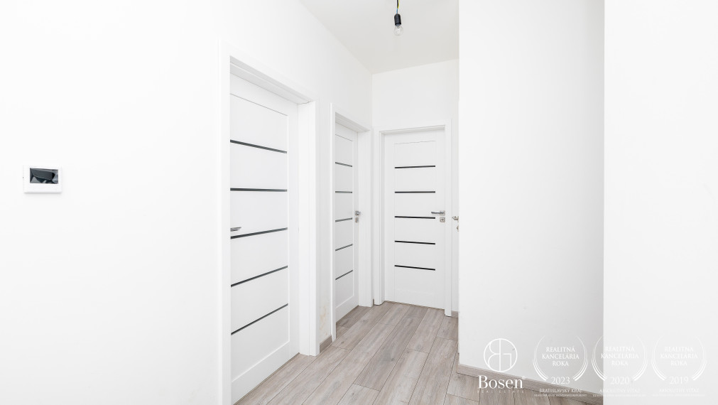 BOSEN | Novostavba 3 izbový rodinný dom so záhradou, Miloslavov