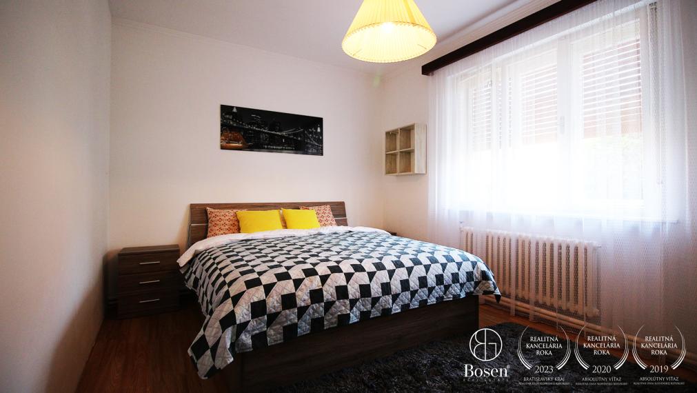 BOSEN | 2 izbový byt v rodinnom dome na prenájom, Veľký Biel