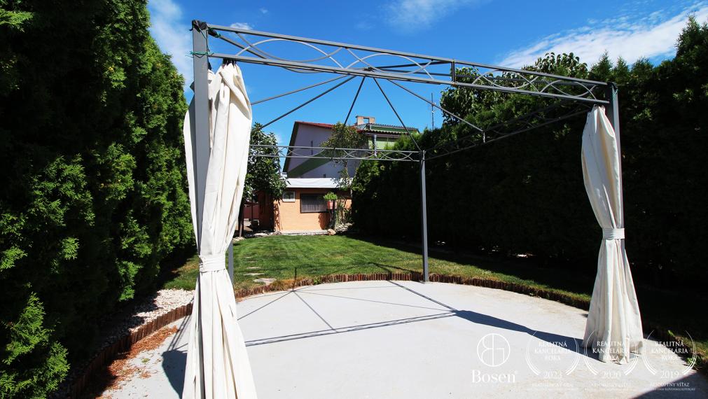 BOSEN | 2 izbový byt v rodinnom dome na prenájom, Veľký Biel