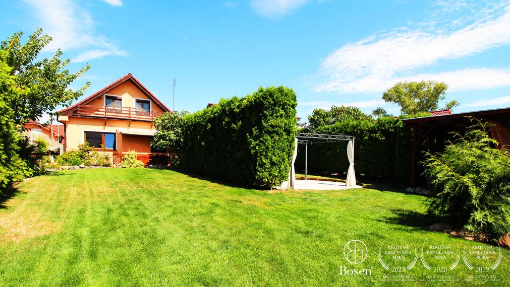 BOSEN | 2 izbový byt v rodinnom dome na prenájom, Veľký Biel