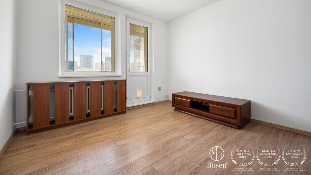 BOSEN | Slnečný 4.izb.byt s loggiou a pivnicou, Ružinov, Babušková, 80 m2