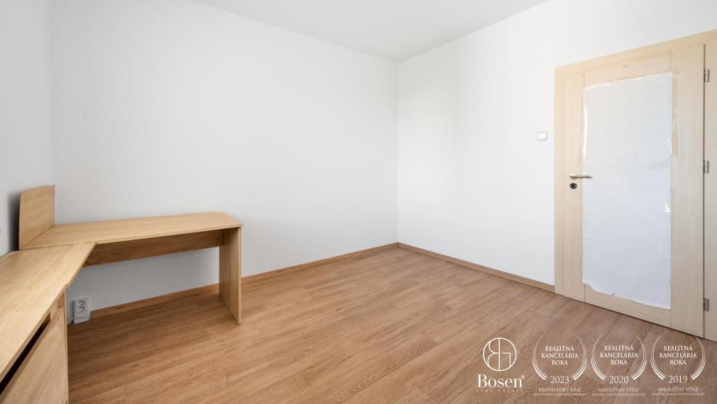 BOSEN | Slnečný 4.izb.byt s loggiou a pivnicou, Ružinov, Babušková, 80 m2