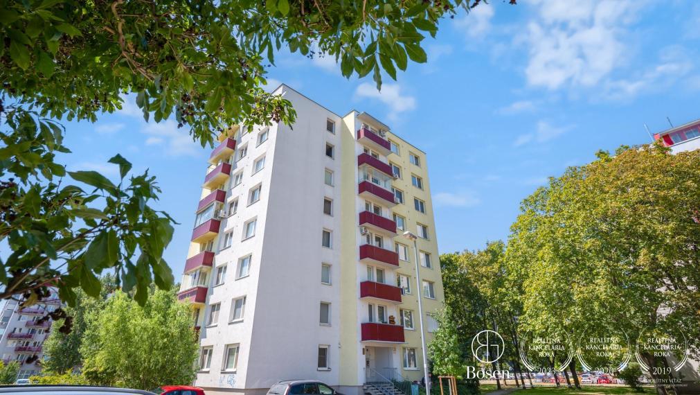 BOSEN | Slnečný 4.izb.byt s loggiou a pivnicou, Ružinov, Babušková, 80 m2