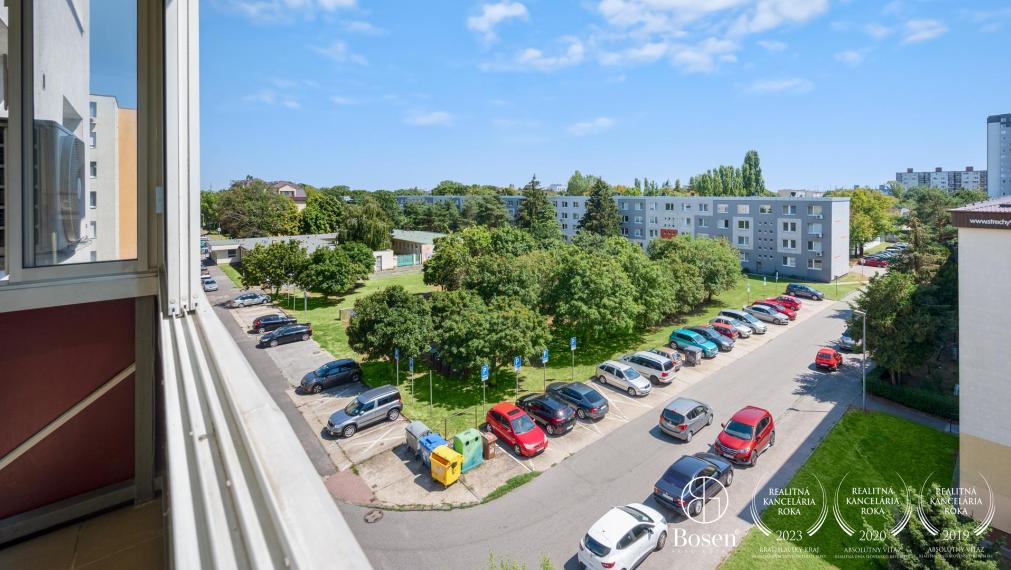 BOSEN | Slnečný 4.izb.byt s loggiou a pivnicou, Ružinov, Babušková, 80 m2