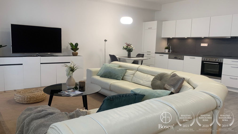 BOSEN | Zrekonštruovaný 1 izb. byt 50 m2, v novostavbe s parkovacím miestom