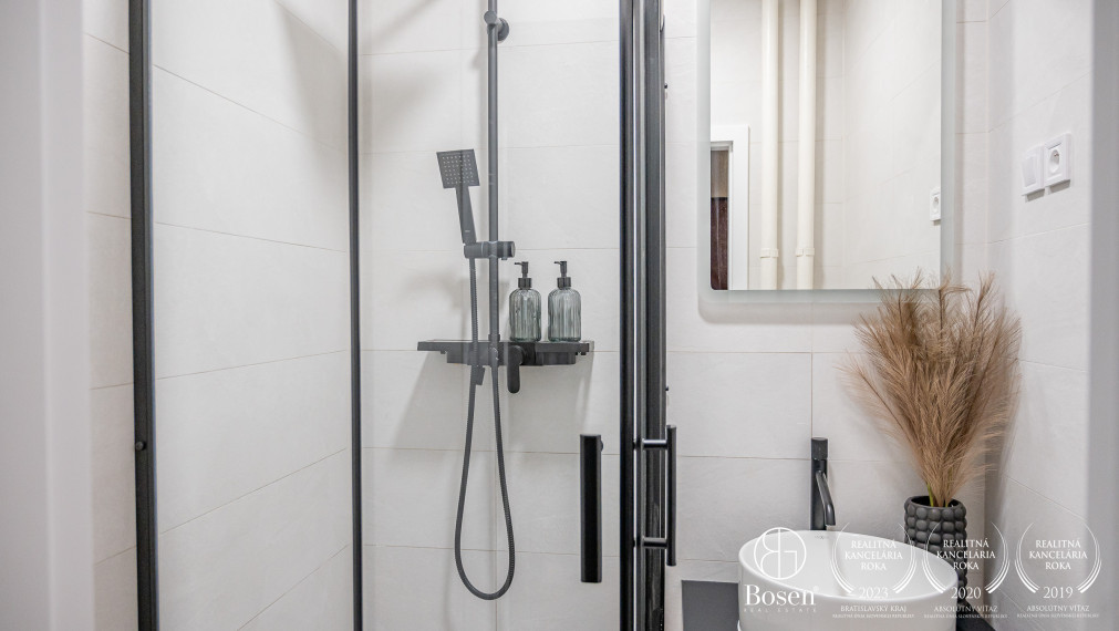 BOSEN | Dizajnový 2 izbový byt v blízkosti Starého Mesta, 53 m2, Záhradnícka