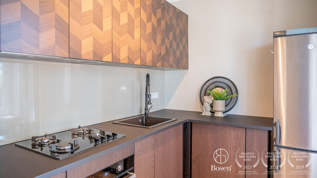 BOSEN | Dizajnový 2 izbový byt v blízkosti Starého Mesta, 53 m2, Záhradnícka