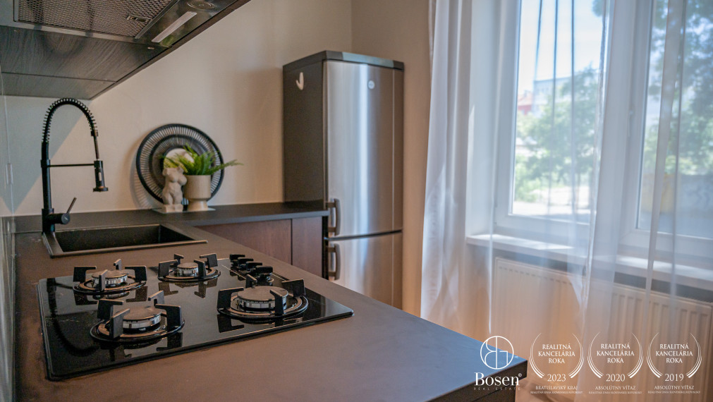 BOSEN | Dizajnový 2 izbový byt v blízkosti Starého Mesta, 53 m2, Záhradnícka