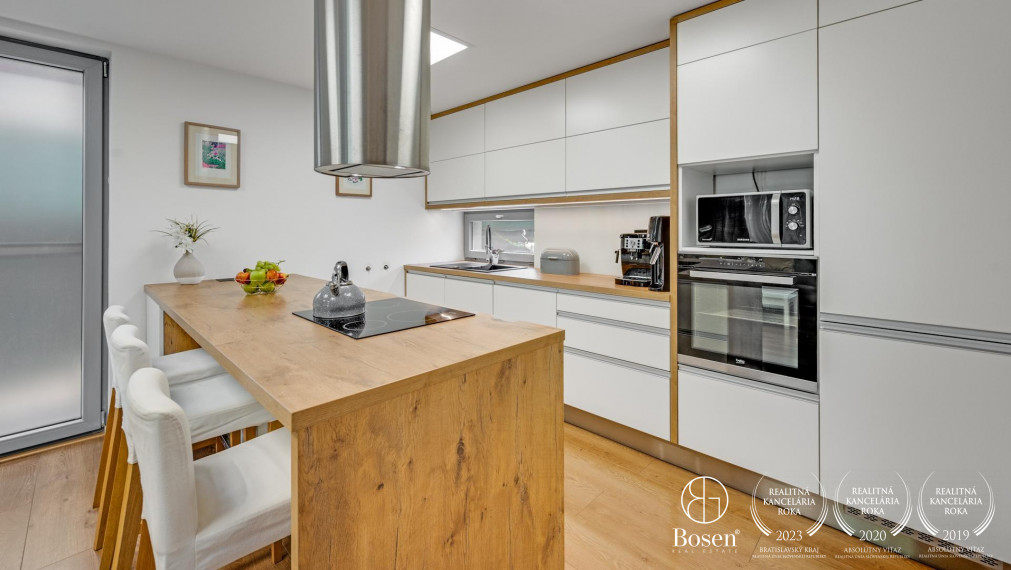 BOSEN | 4 izbový rodinný dom, 3 terasy, 2 parkovacie miesta, Vrakuňa