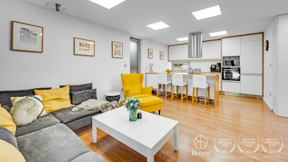 BOSEN | 4 izbový rodinný dom, 3 terasy, 2 parkovacie miesta, Vrakuňa