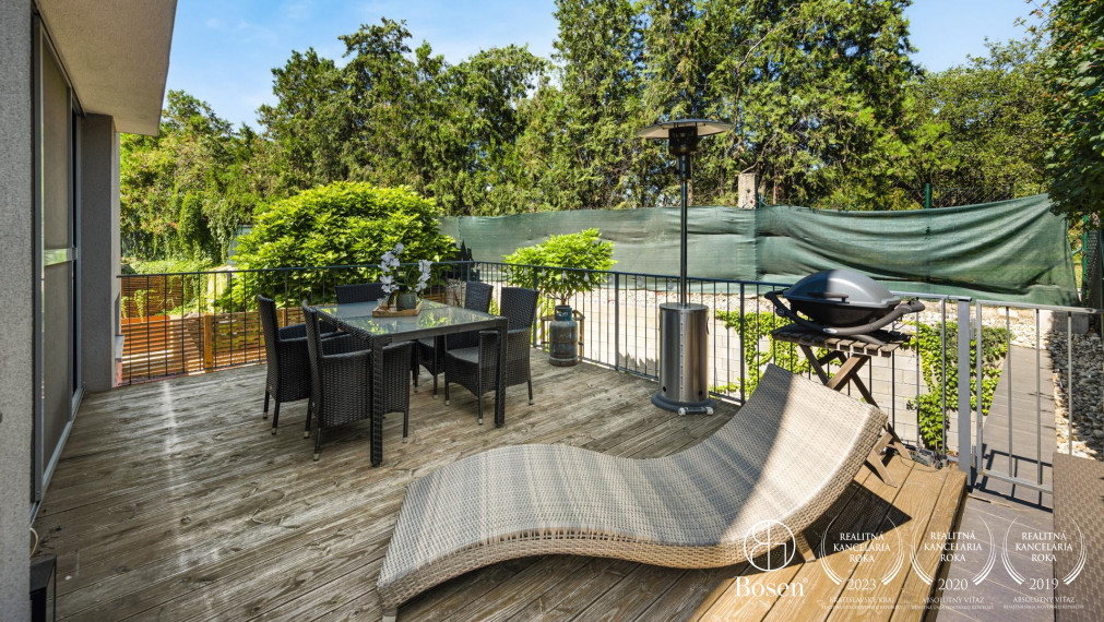 BOSEN | 4 izbový rodinný dom, 3 terasy, 2 parkovacie miesta, Vrakuňa