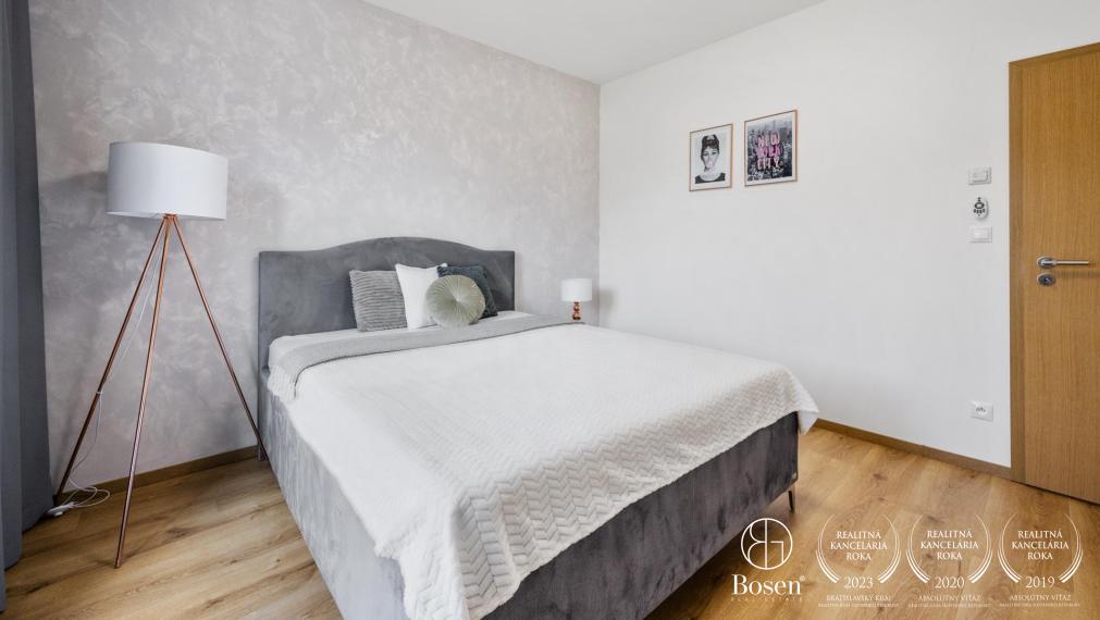 BOSEN | Nadštandardný 5 izb. bungalov s bazénom v tichej lokalite, Rovinka, Jarná