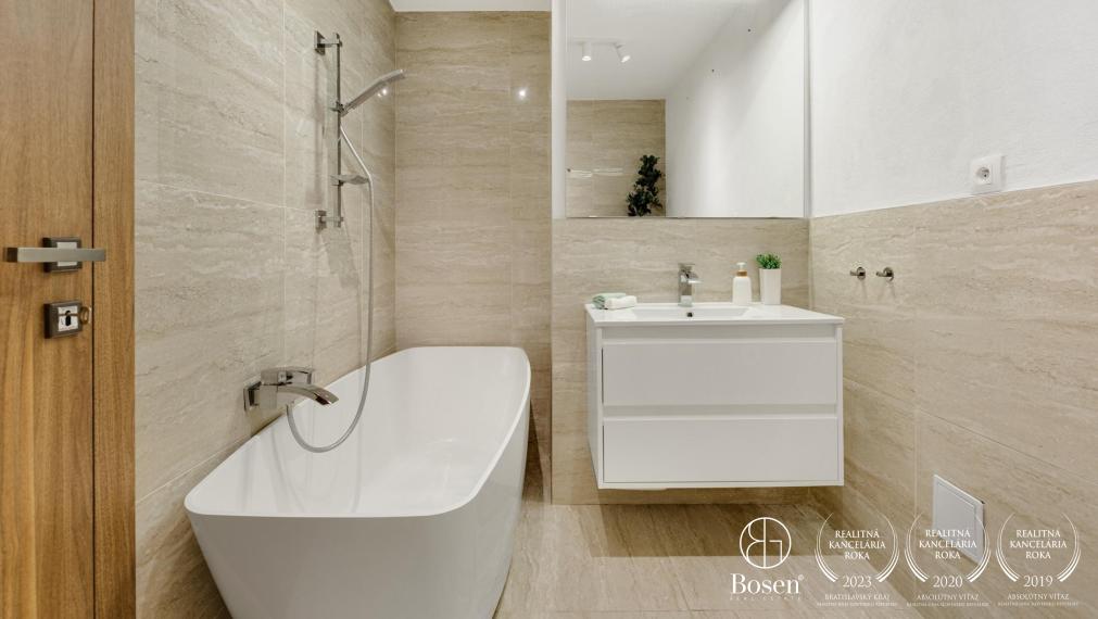 PREDANÉ - BOSEN | 2 izbový slnečný byt s parkovaním, Bernolákovo