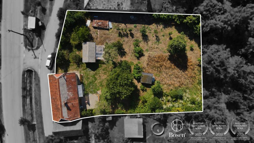 Rezervované - RD s výnimočným pozemkom 1379 m2