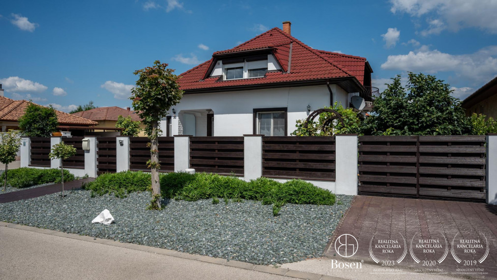 BOSEN | 9 izbový rodinný dom so zimnou záhradou a garážou, Mosonmagyaróvár, 736 m2