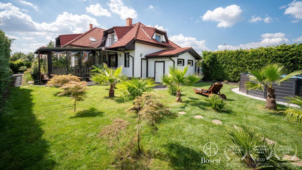 BOSEN | 9 izbový rodinný dom so zimnou záhradou a garážou, Mosonmagyaróvár, 736 m2