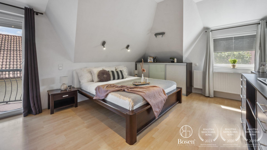 BOSEN | 9 izbový rodinný dom so zimnou záhradou a garážou, Mosonmagyaróvár, 736 m2