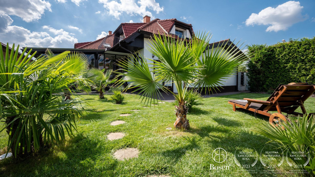 BOSEN | 9 izbový rodinný dom so zimnou záhradou a garážou, Mosonmagyaróvár, 736 m2