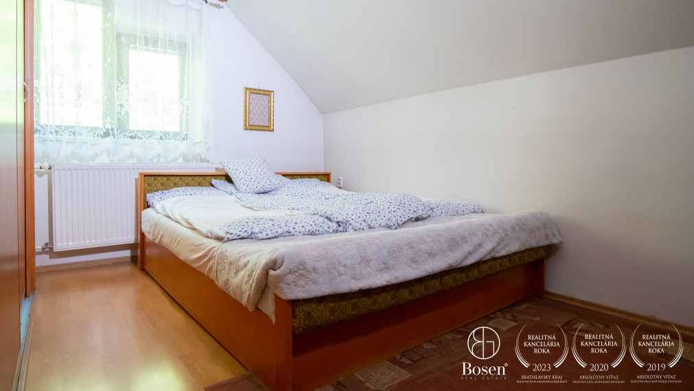 BOSEN | Na predaj trojpodlažný 4i rodinný dom alebo chata, Mníchova Lehota