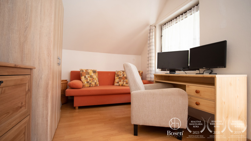 BOSEN | Na predaj trojpodlažný 4i rodinný dom alebo chata, Mníchova Lehota