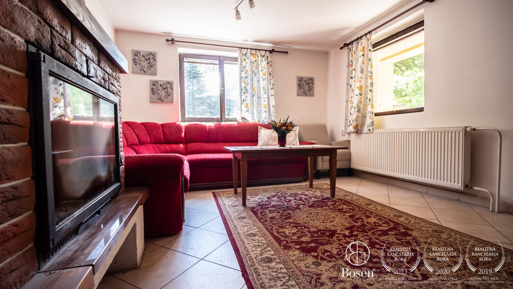 BOSEN | Na predaj trojpodlažný 4i rodinný dom alebo chata, Mníchova Lehota