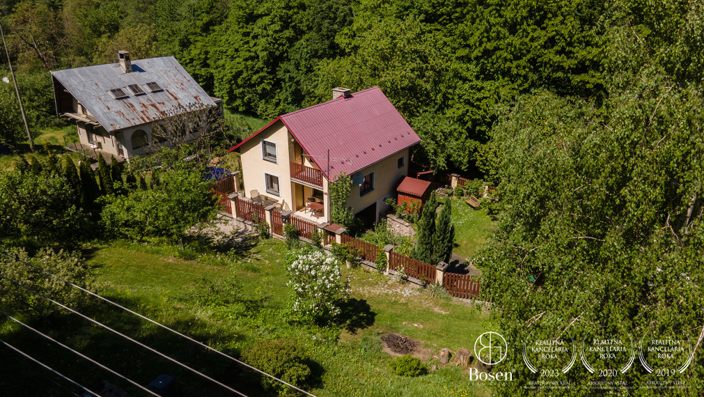 BOSEN | Na predaj trojpodlažný 4i rodinný dom alebo chata, Mníchova Lehota