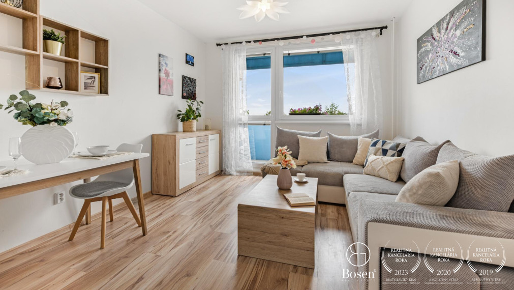 BOSEN | 2 izbový byt s dvomi loggiami, zariadený v Bratislave na Budatínskej ul.