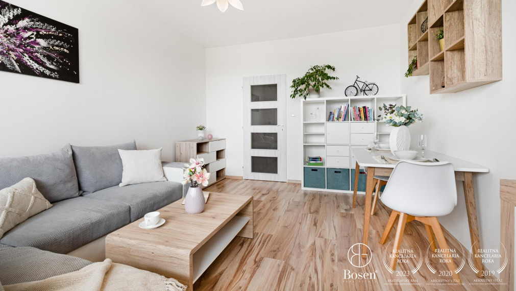 BOSEN | 2 izbový byt s dvomi loggiami, zariadený v Bratislave na Budatínskej ul.