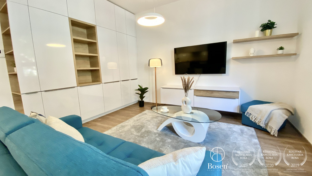 BOSEN | Prenájom 2 izbový byt s terasou, ulica Gunduličova, Bratislava m.č. Staré Mesto