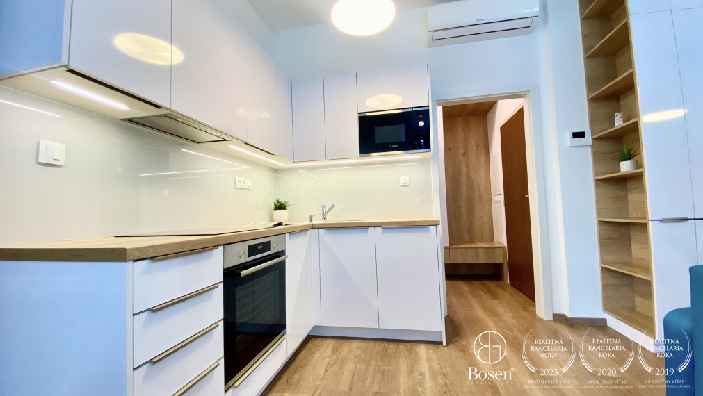 BOSEN | Prenájom 2 izbový byt s terasou, ulica Gunduličova, Bratislava m.č. Staré Mesto