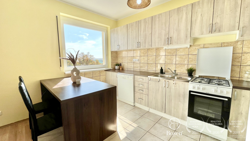 BOSEN | PRENAJATÉ veľkometrážny 3 izbový byt s 2 balkónmi, ulica Slnečná, Malinovo