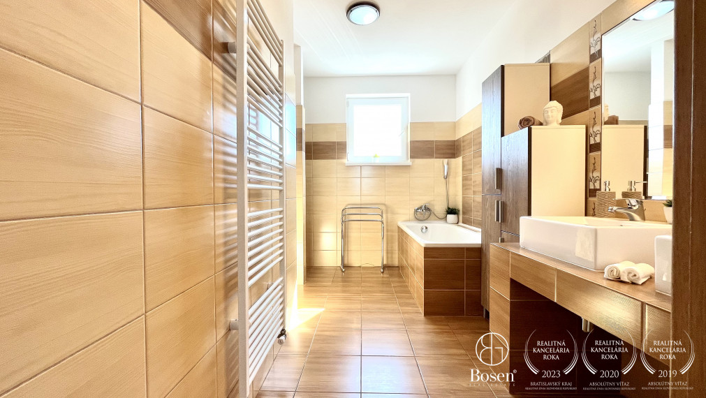 BOSEN | PRENAJATÉ veľkometrážny 3 izbový byt s 2 balkónmi, ulica Slnečná, Malinovo
