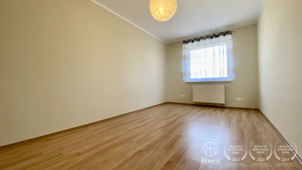 BOSEN | PRENAJATÉ veľkometrážny 3 izbový byt s 2 balkónmi, ulica Slnečná, Malinovo