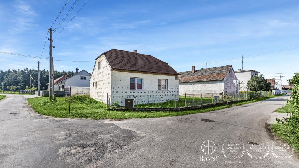 REZERVOVANÉ - BOSEN | Rodinný Dom na Predaj, Borský Mikuláš