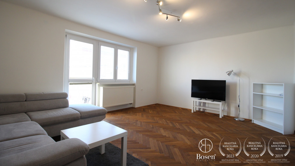 Na prenájom priestranný 2 izbový byt Malacky