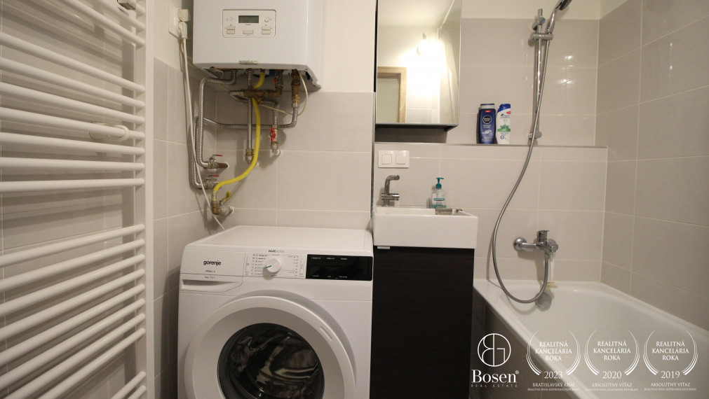 Na prenájom priestranný 2 izbový byt Malacky