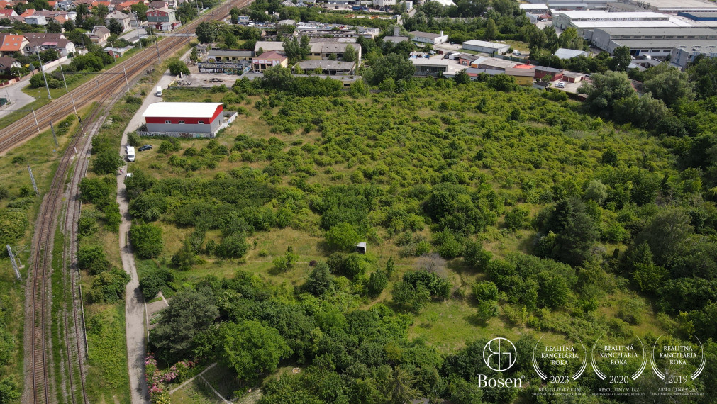 BOSEN | Slnečný pozemok v lokalite Rača - pri Šajbách, 8.442 m2