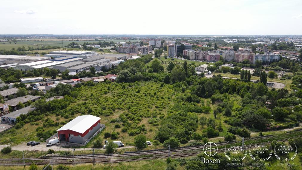 BOSEN | Slnečný pozemok v lokalite Rača - pri Šajbách, 8.442 m2