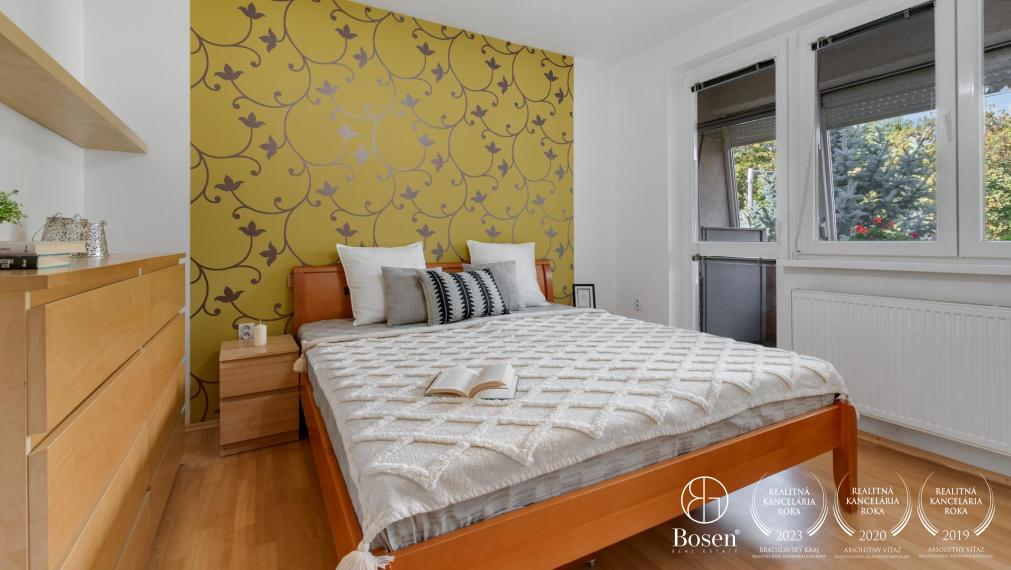 BOSEN | 3 izbový byt a murovaná garáž v obci Lehnice