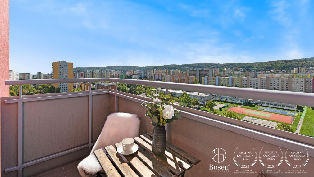 PRENAJATÉ | BOSEN | Prenájom zariadený slnečný 3 izbový byt s garážovým státim, ulica Nejedlého, Bratislava - m.č. Dúbravka