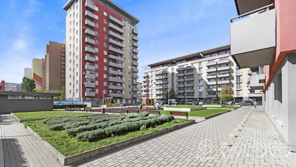 PRENAJATÉ | BOSEN | Prenájom zariadený slnečný 3 izbový byt s garážovým státim, ulica Nejedlého, Bratislava - m.č. Dúbravka