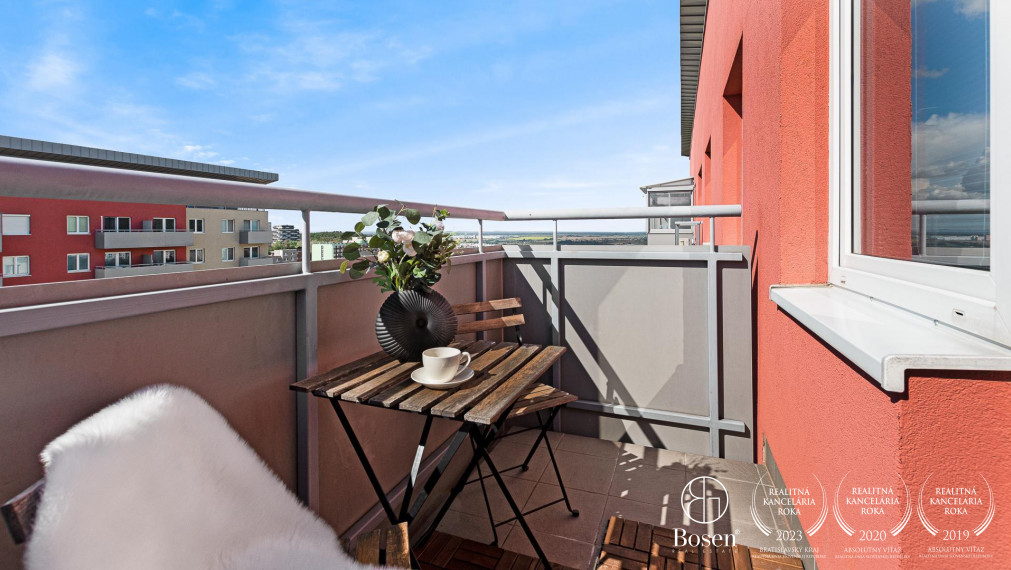 PRENAJATÉ | BOSEN | Prenájom zariadený slnečný 3 izbový byt s garážovým státim, ulica Nejedlého, Bratislava - m.č. Dúbravka