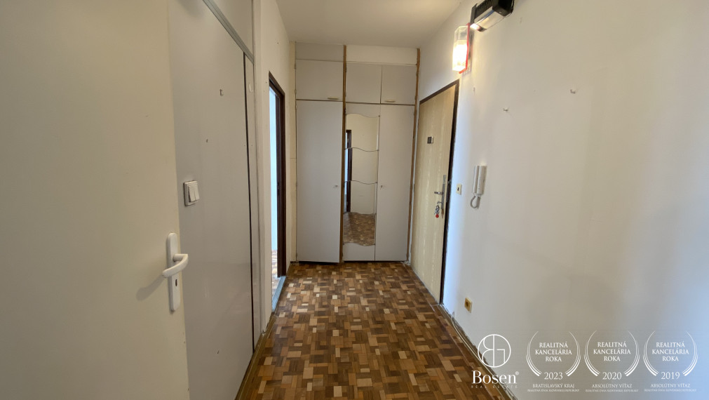 BOSEN | PREDANÝ slnečný 2 izbový byt na začiatku Petržalky, Mánesovo námestie, 54 m2