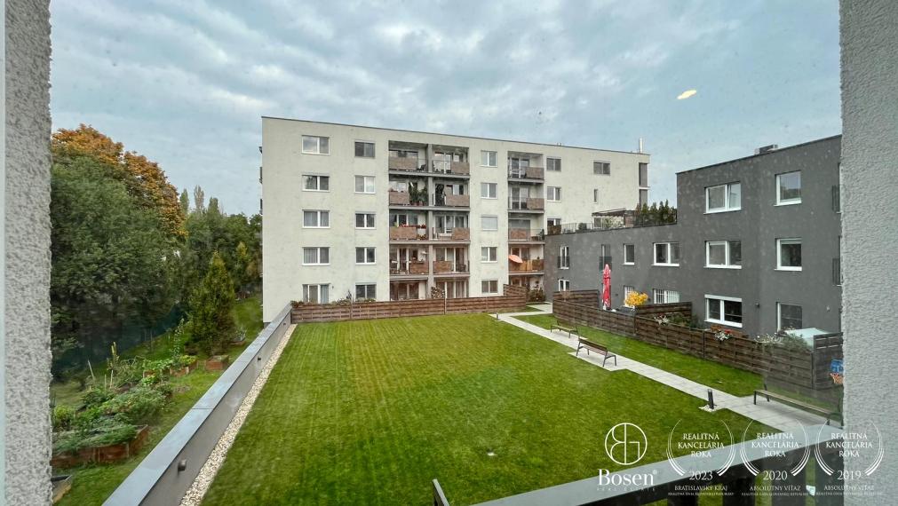 BOSEN | Prenájom slnečný 3 izbový byt s  balkónom, ulica Na Križovatkách, Bratislava