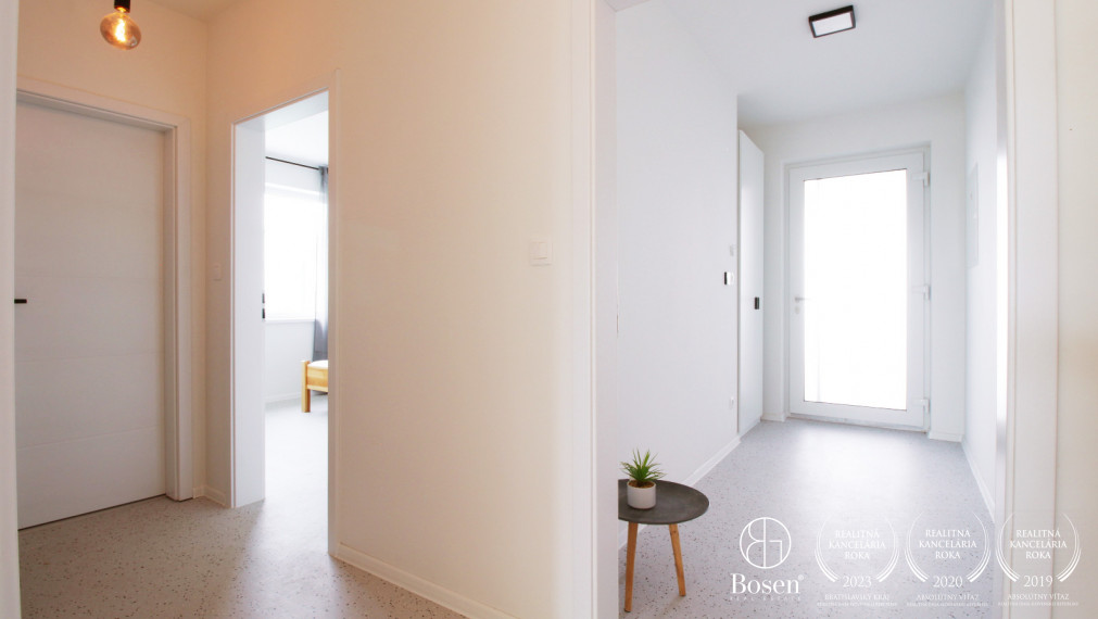 BOSEN | 2 izbový byt so záhradou na prenájom, Hrubá Borša