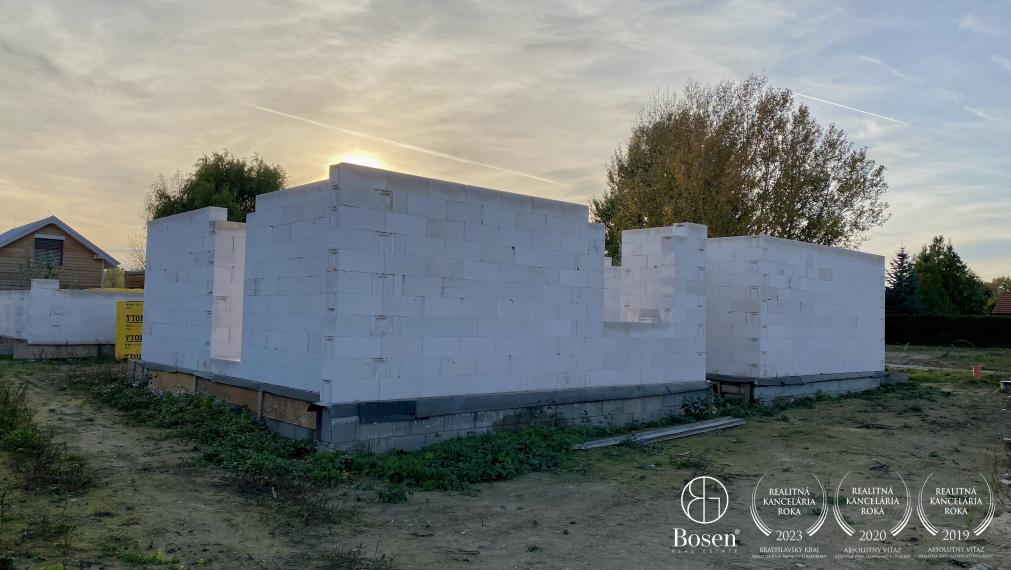 BOSEN | Predaj stavba rodinného domu na pozemku o výmere 337 m2, Vojka nad Dunajom